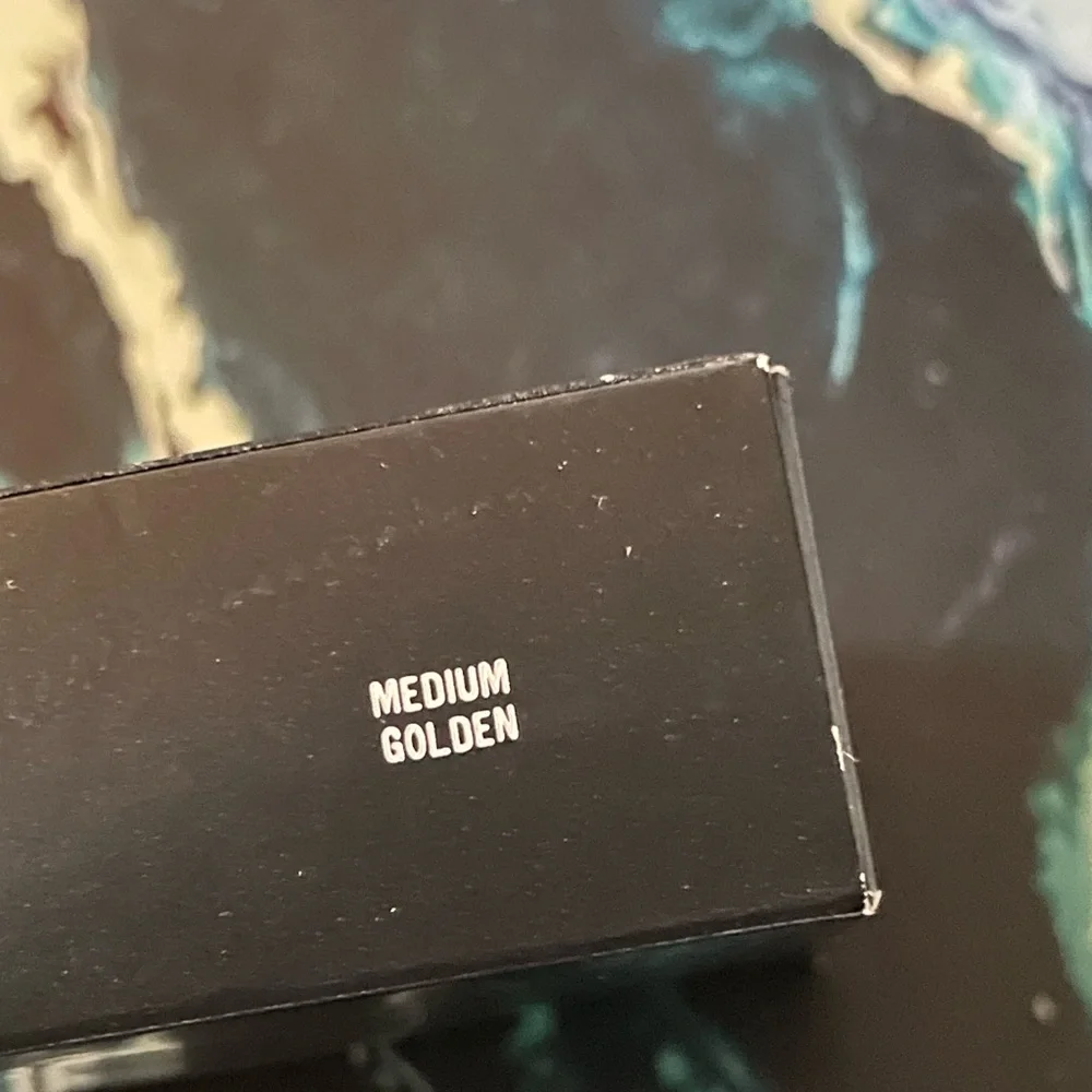 NIB MAC Mineralize Skinfinish Natural Face Powder in Medium Golden - Picture 7 of 8
